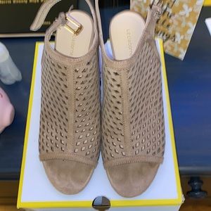 Dress shoes
